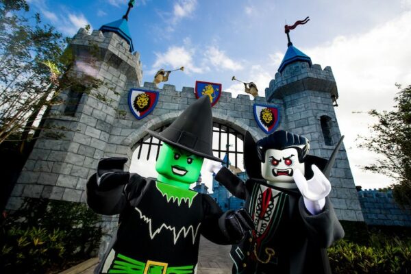 legoland-halloween-castle legoland-halloween-castle